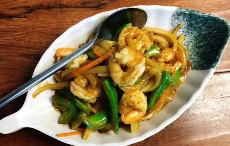 A delicious dish of prawns served at 92 Noodle Bar Ipswich Suffolk